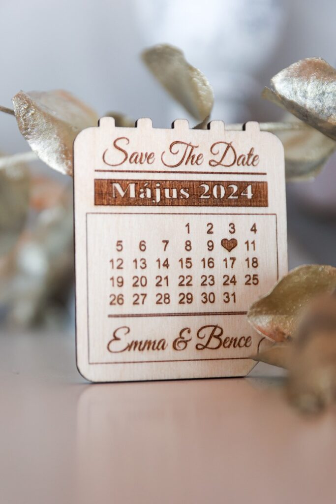 Save the Date naptár mágnes közeli részlet